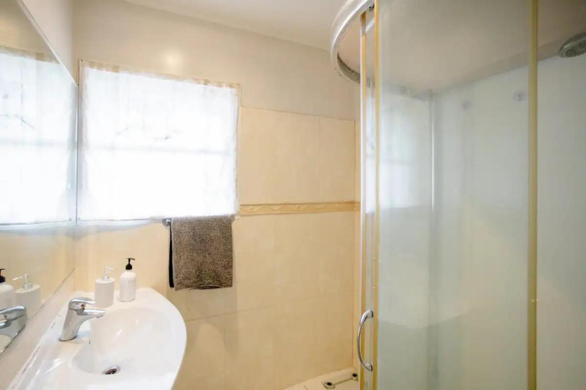 Budget Friendly Rooms Near The Airport Auckland Exteriör bild