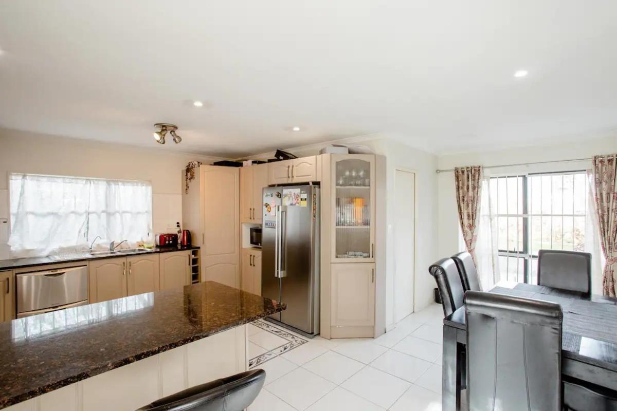 Budget Friendly Rooms Near The Airport Auckland Exteriör bild